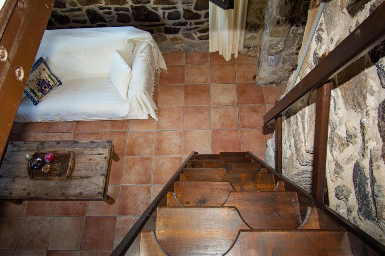 Plousiadi΄S Stone House Apartment Paloi Bagian luar foto