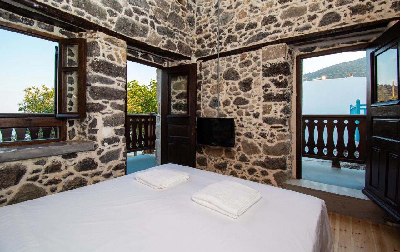 Plousiadi΄S Stone House Apartment Paloi Bagian luar foto