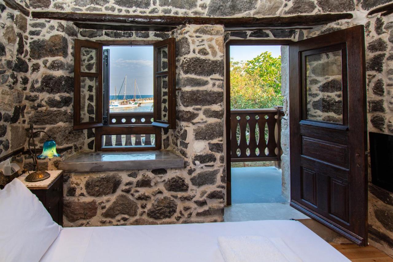 Plousiadi΄S Stone House Apartment Paloi Bagian luar foto